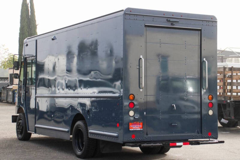 2020 Freightliner MT45 Chassis