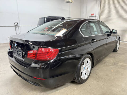 2012 BMW 5 Series 528i