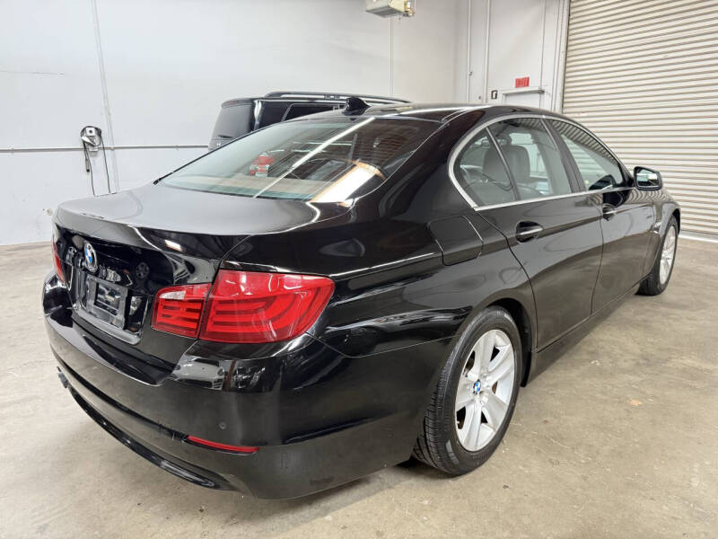 2012 BMW 5 Series 528i