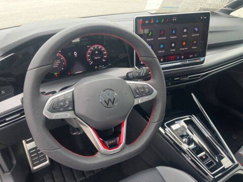 2025 Volkswagen Golf GTI SE