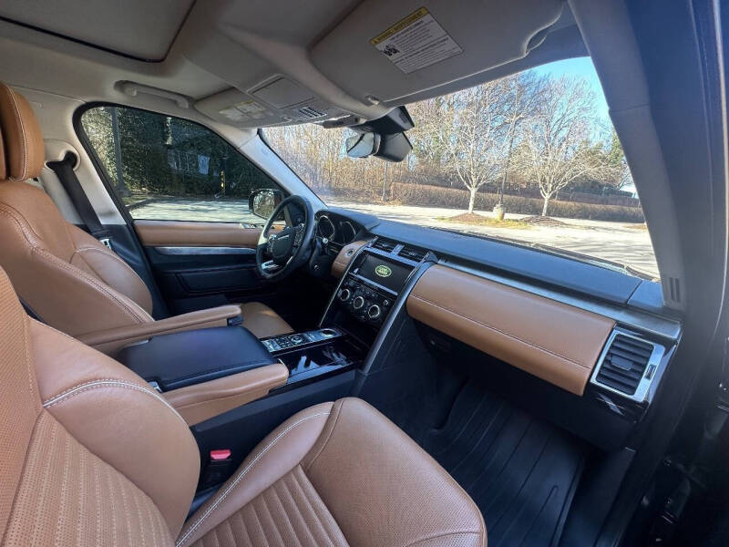 2017 Land Rover Discovery First Edition