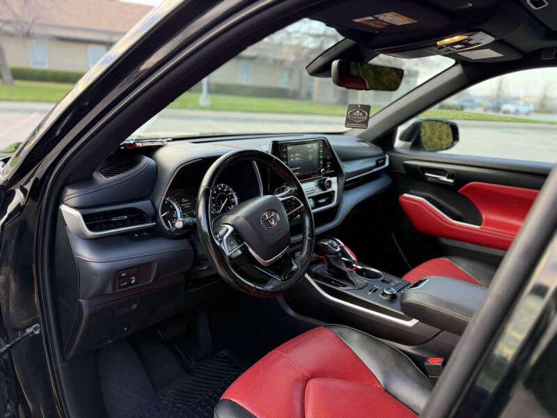 2022 Toyota Highlander XSE