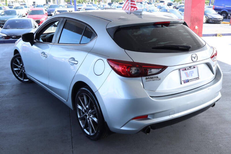 2018 Mazda MAZDA3 Touring