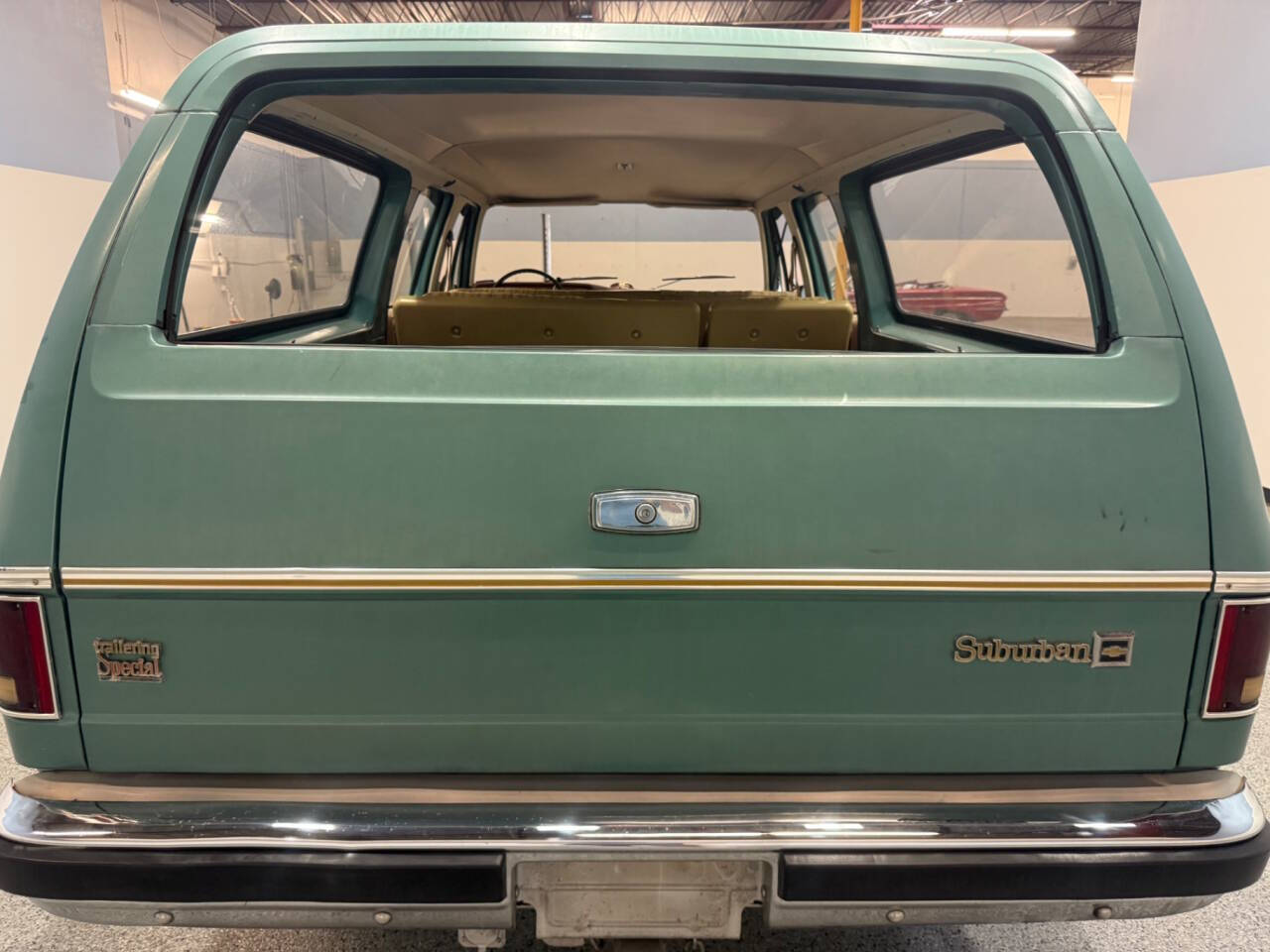 1977 Chevrolet Suburban 19