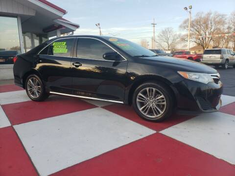 2014 Toyota Camry for sale at TEAM ANDERSON AUTO GROUP INC in Richmond IN
