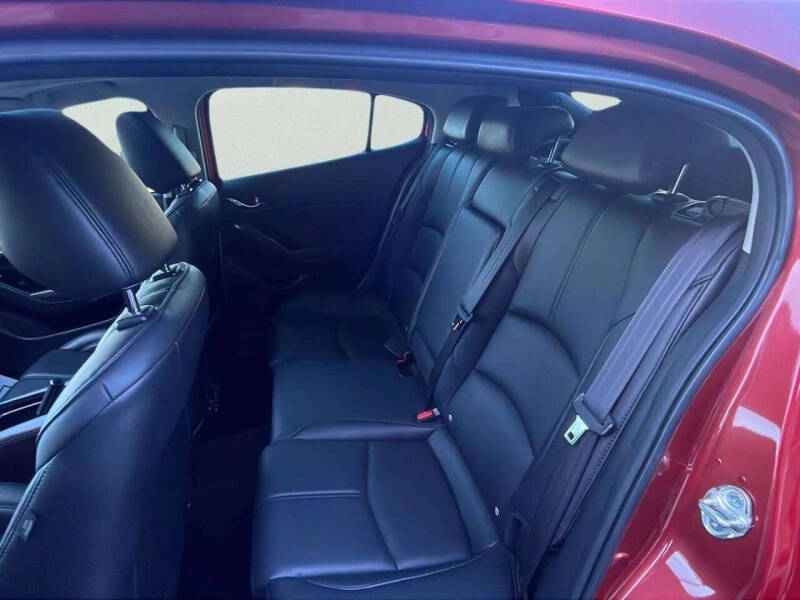 2018 Mazda MAZDA3 Touring