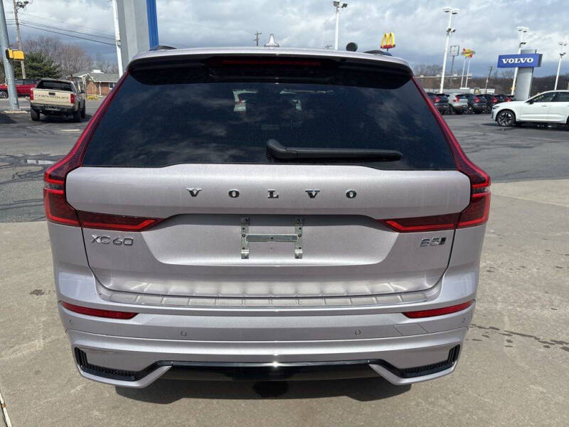 2026 Volvo XC60 B5 Plus