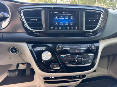 2018 Chrysler Pacifica Touring L