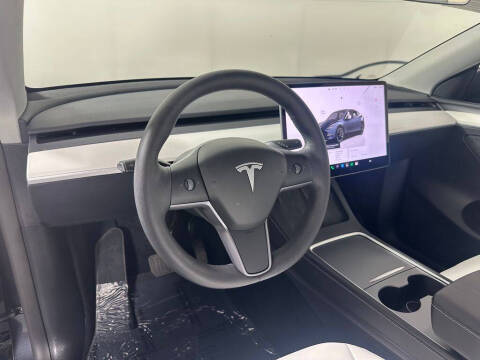 2025 Tesla Model Y Long Range
