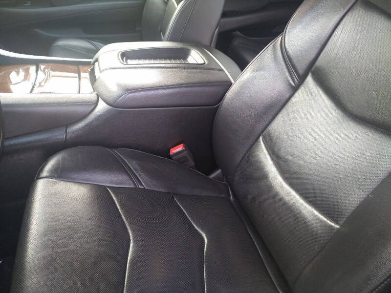 2019 Cadillac Escalade Luxury