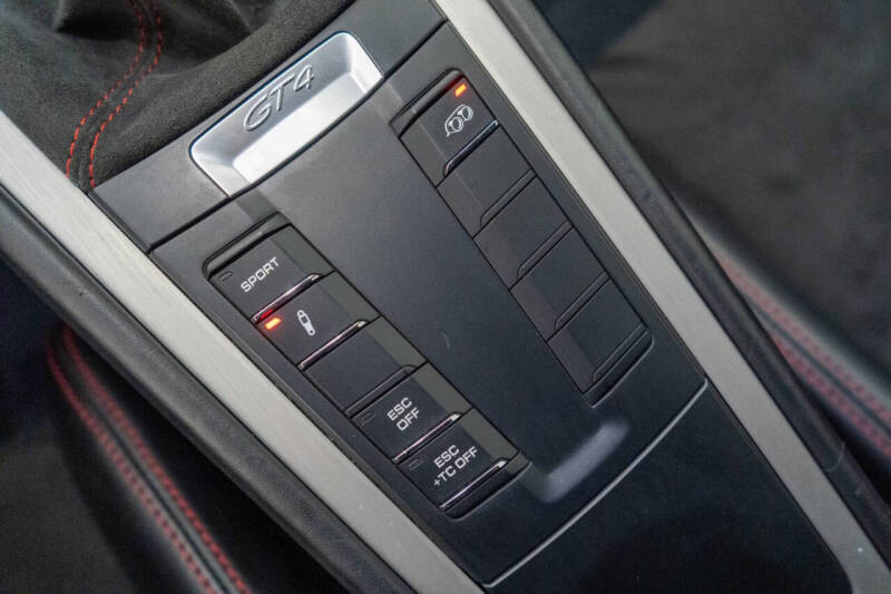 2016 Porsche Cayman GT4