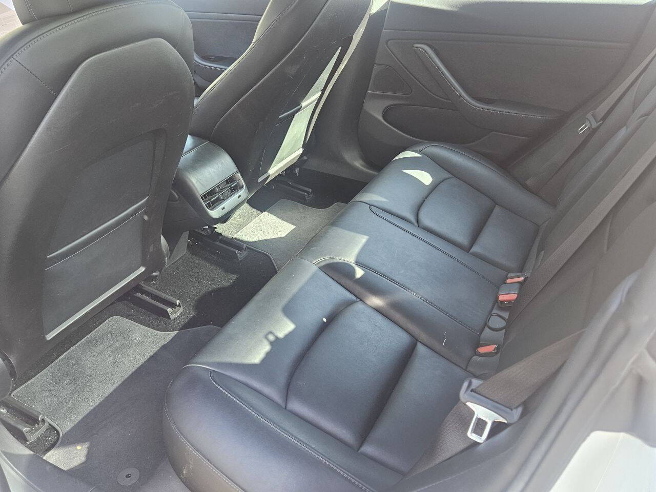 White 2019 Tesla Model 3 Standard Range Plus Standard Range Plus 4dr Fastback 12