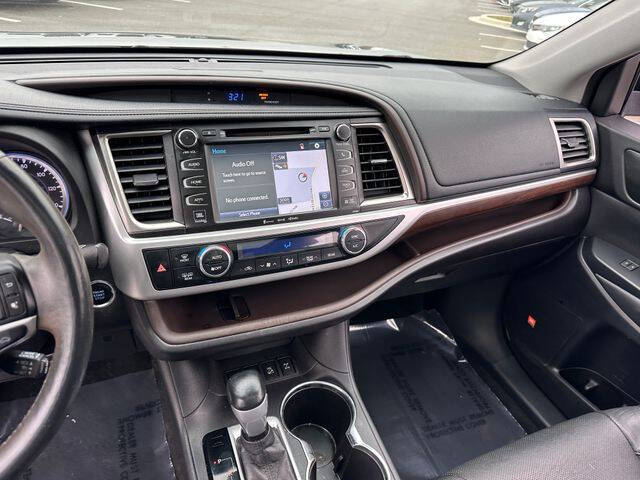 2016 Toyota Highlander Limited Platinum