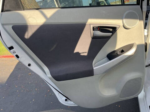 2011 Toyota Prius One