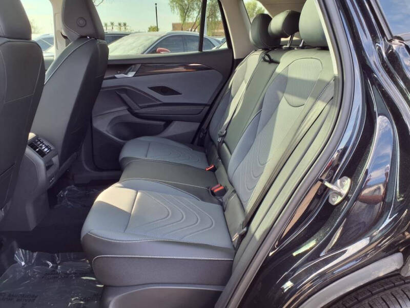 2025 Volkswagen Tiguan SE 4Motion