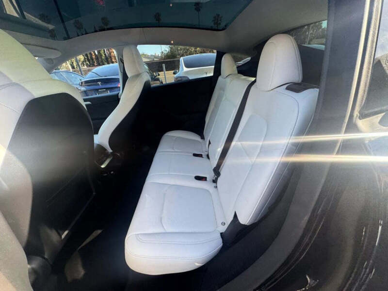 2024 Tesla Model Y Long Range