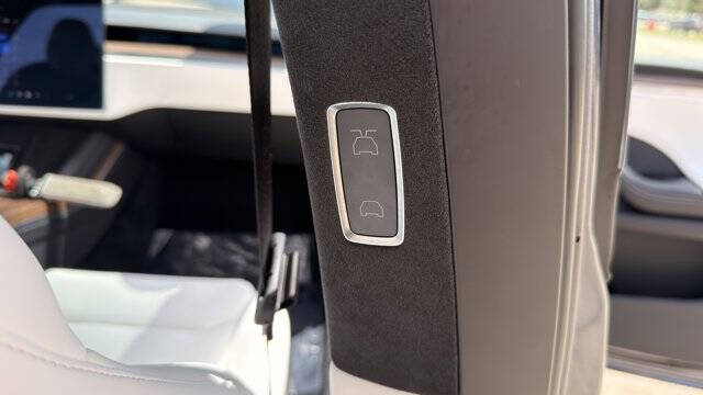 2023 Tesla Model X Standard Range