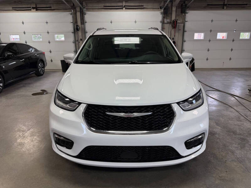 2022 Chrysler Pacifica Touring L