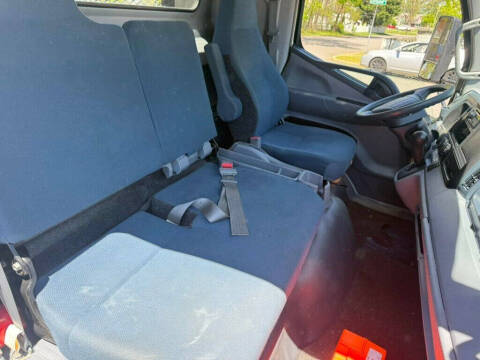 2017 Mitsubishi Fuso FE180