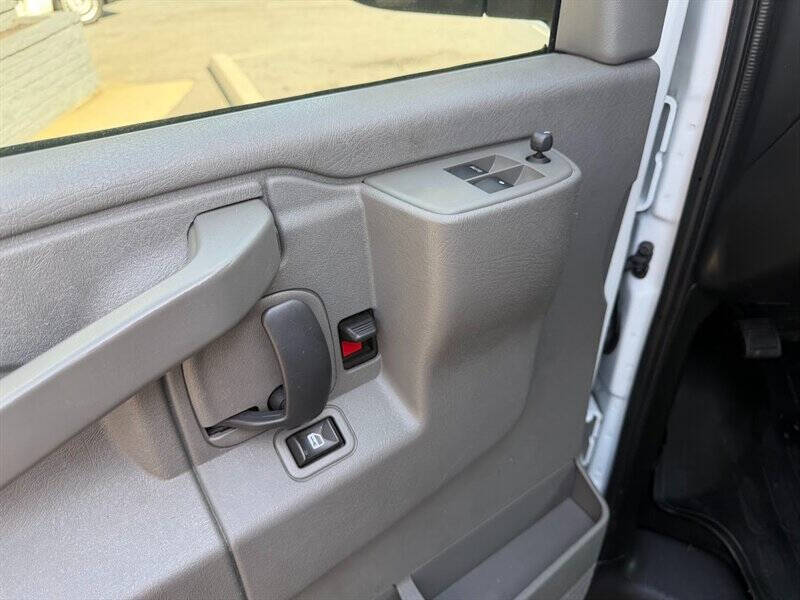 2018 Chevrolet Express LT 2500