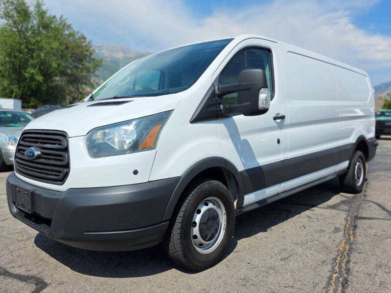 2015 Ford Transit Base's photo