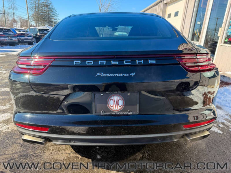 2017 Porsche Panamera 4