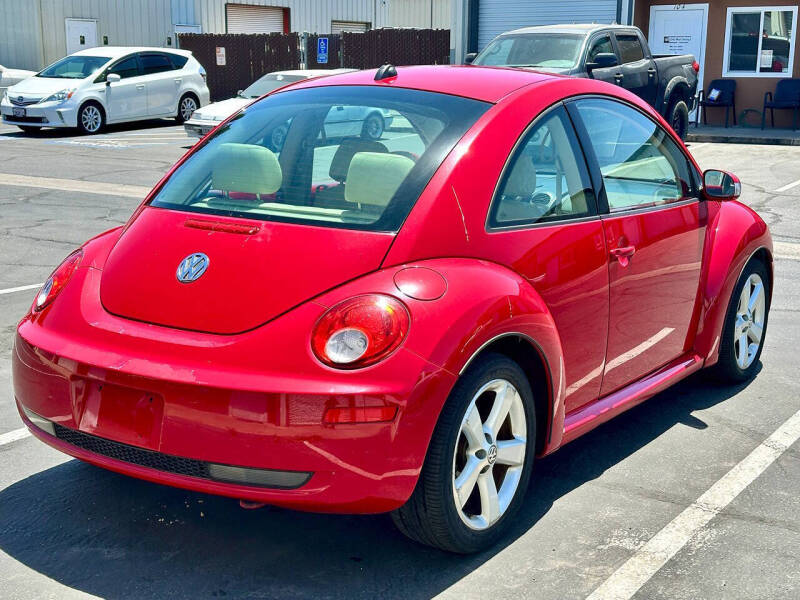 2006 Volkswagen New Beetle 2.5