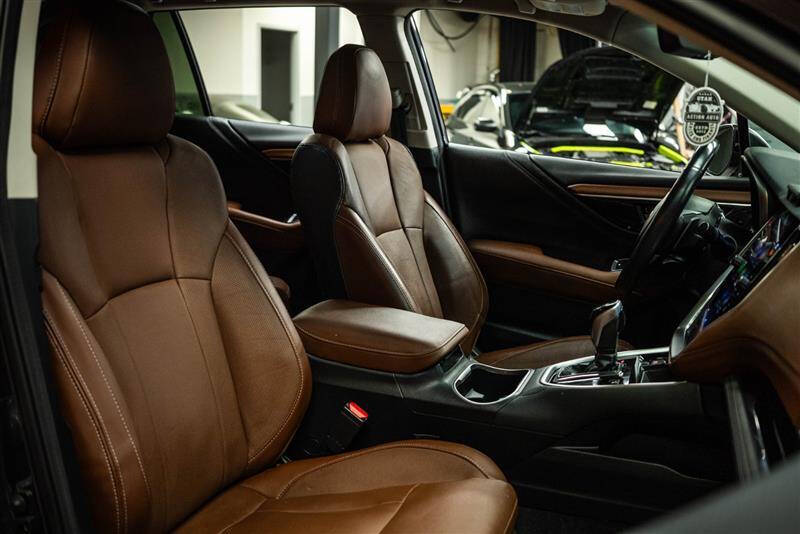 2022 Subaru Outback Touring XT