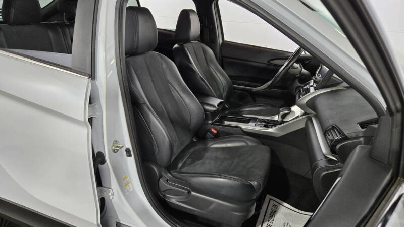 2023 Mitsubishi Eclipse Cross SE