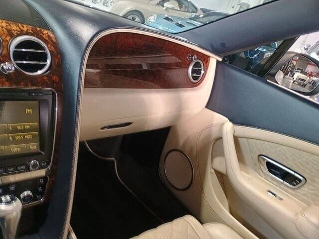 2016 Bentley Continental 17