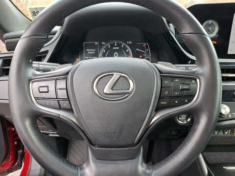 2023 Lexus ES 250