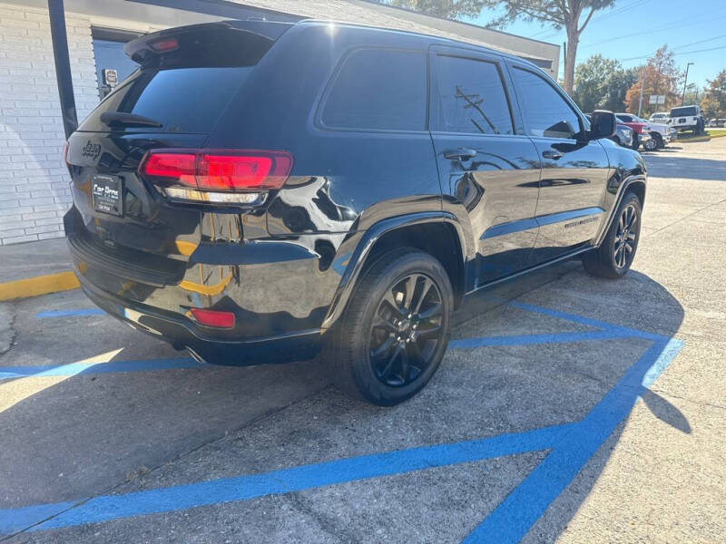2020 Jeep Grand Cherokee Laredo