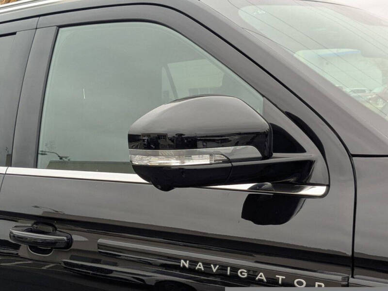 2025 Lincoln Navigator L Black Label
