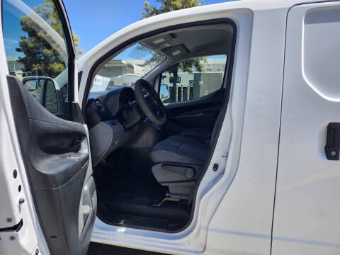 2017 Nissan NV200