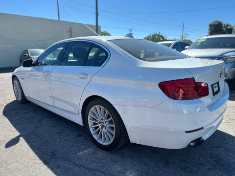 2012 BMW 5 Series 528i
