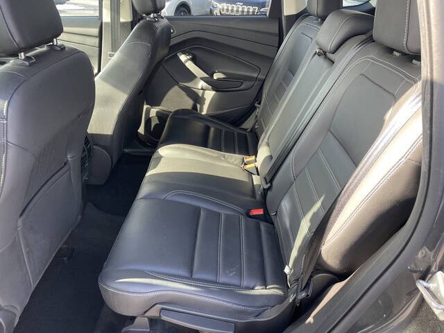 2019 Ford Escape SEL photo 6