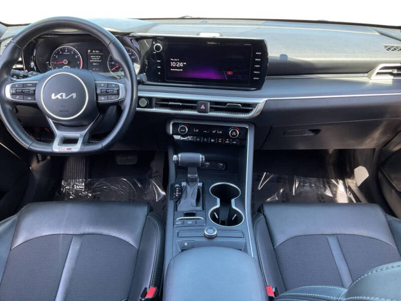 2022 Kia K5