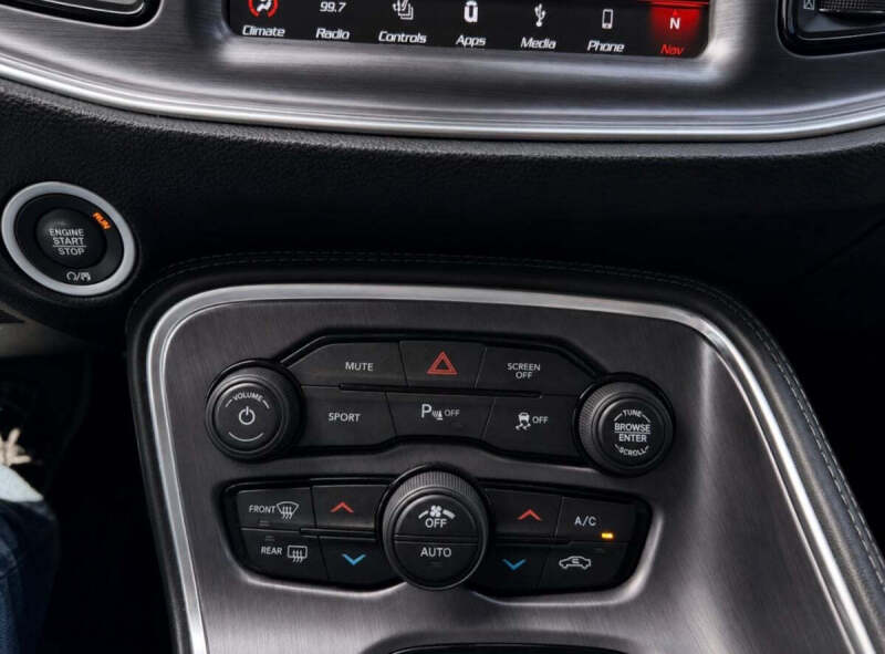 2018 Dodge Challenger SXT Plus