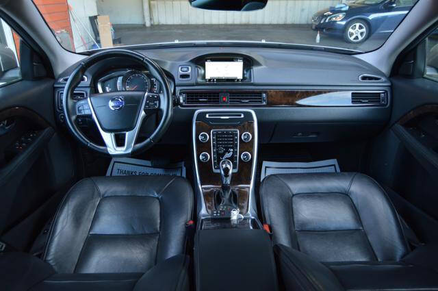 2016 Volvo XC70 T5 Drive-E Premier