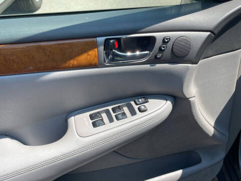 2005 Lexus ES 330