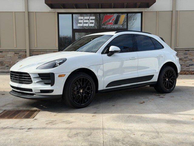 2019 Porsche Macan Base's photo