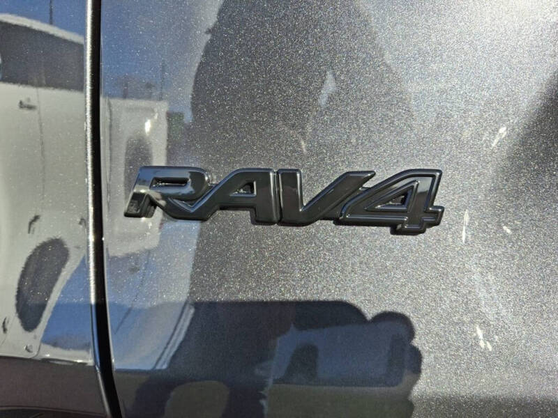 2025 Toyota RAV4 Plug-in Hybrid SE