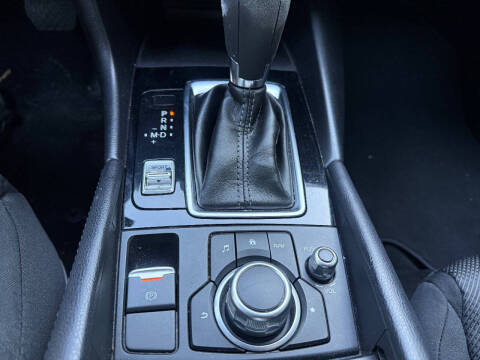 2018 Mazda MAZDA3 Sport