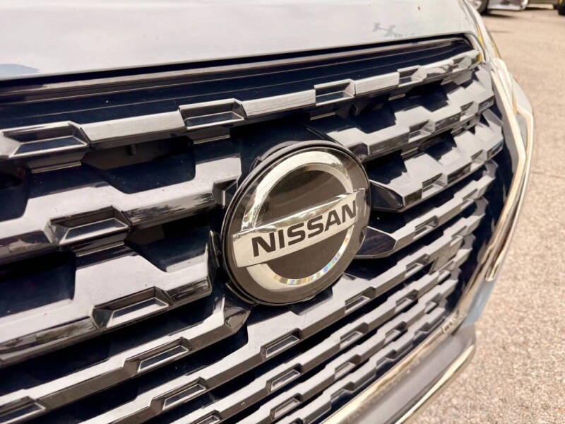 2021 Nissan Kicks SR