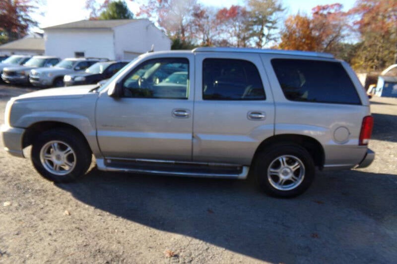 2004 Cadillac Escalade Base photo 8