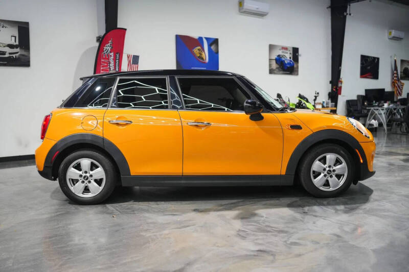 2016 MINI Hardtop 4 Door Cooper