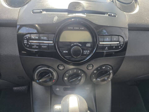 2013 Mazda MAZDA2 Touring