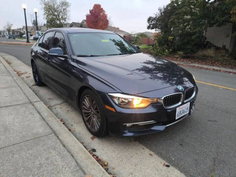2012 BMW 3 Series 328i