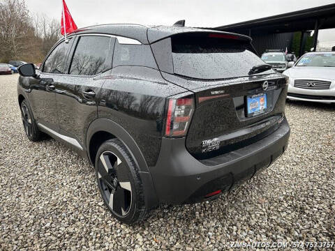 2025 Nissan Kicks SR