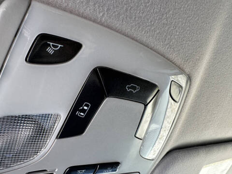 2014 Toyota Sienna SE 8-Passenger